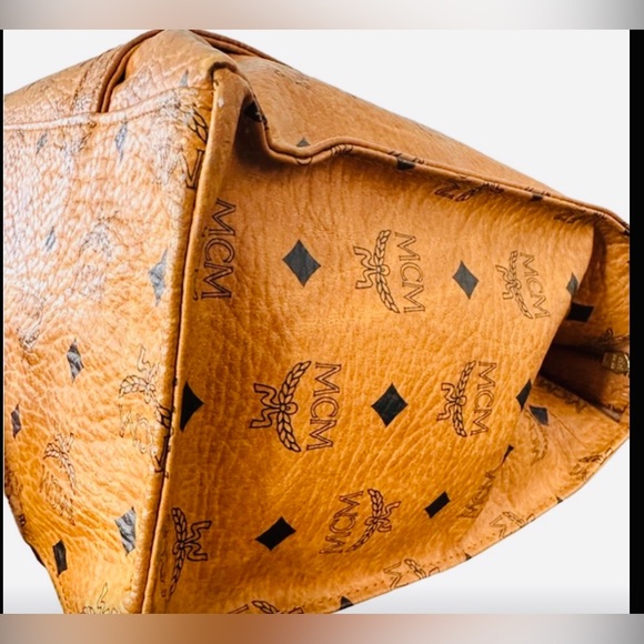 MCM Vintage Visetos SHOPPER  TOTE . Preowned excellent condition.$ today price!! - Picture 8 of 16